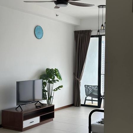 Tanjung Tokong The Landmark Comfort Relax Spacious Sea View By Iz מראה חיצוני תמונה